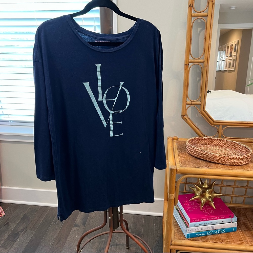 Victoria Secret Sleep Shirt – Medium